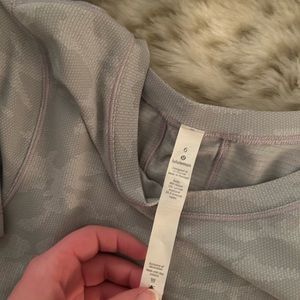 Lululemon workout short sleeve